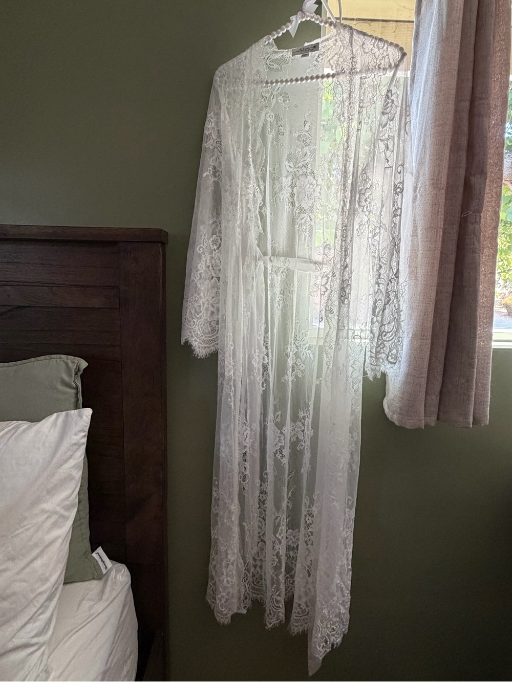 All over lace 3/4 sleeve long coordinating robe
